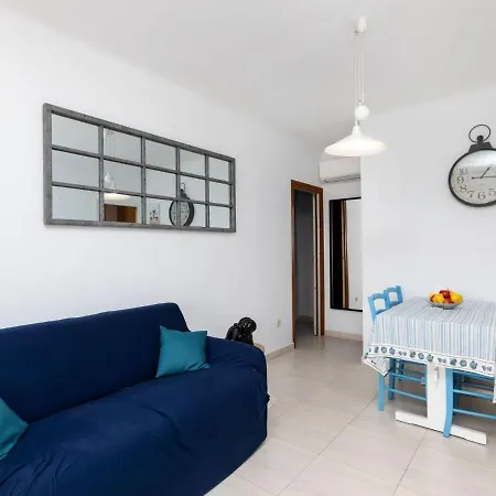 Santa Isabel Apartment Llanca