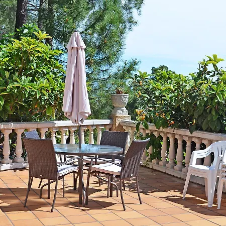 Santa Isabel Apartment Llanca